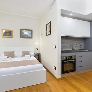  Apartment Casa Da Cadorna Italy