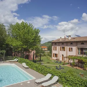  Farm stay Il Cavicchio Italy